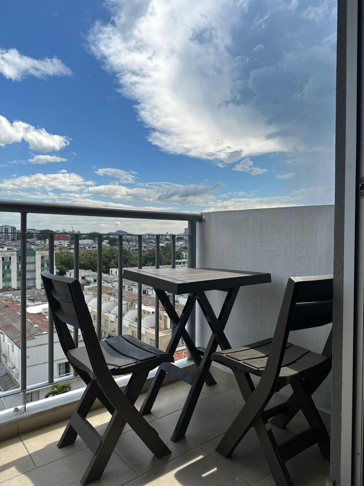 Hermoso Apto Con Piscina Y Parqueadero Privado Apartment