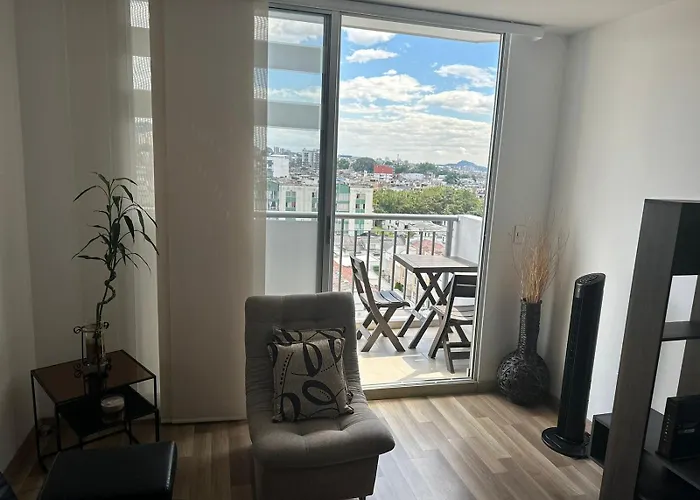 Hermoso Apto Con Piscina Y Parqueadero Privado